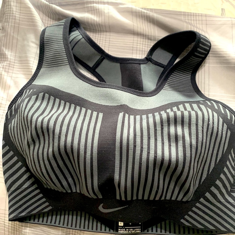 Nike ladies active top large preowned